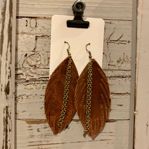 Skinny Brown Feather With Chain